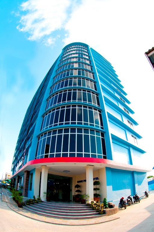 Shwe Phyu Hotel 3*
