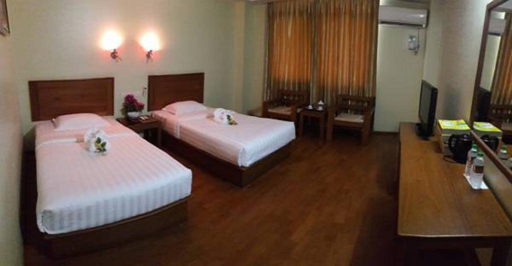 Hotel Shwe Phyu 3*